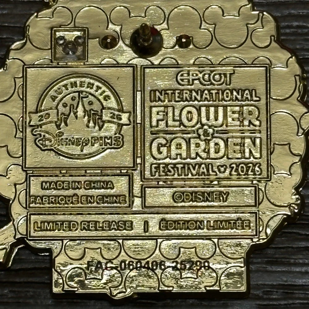 Disney Parks 2026 Disney Parks Epcot Flower & Garden Mystery Box Pin Miss Piggy - Picture 4 of 4